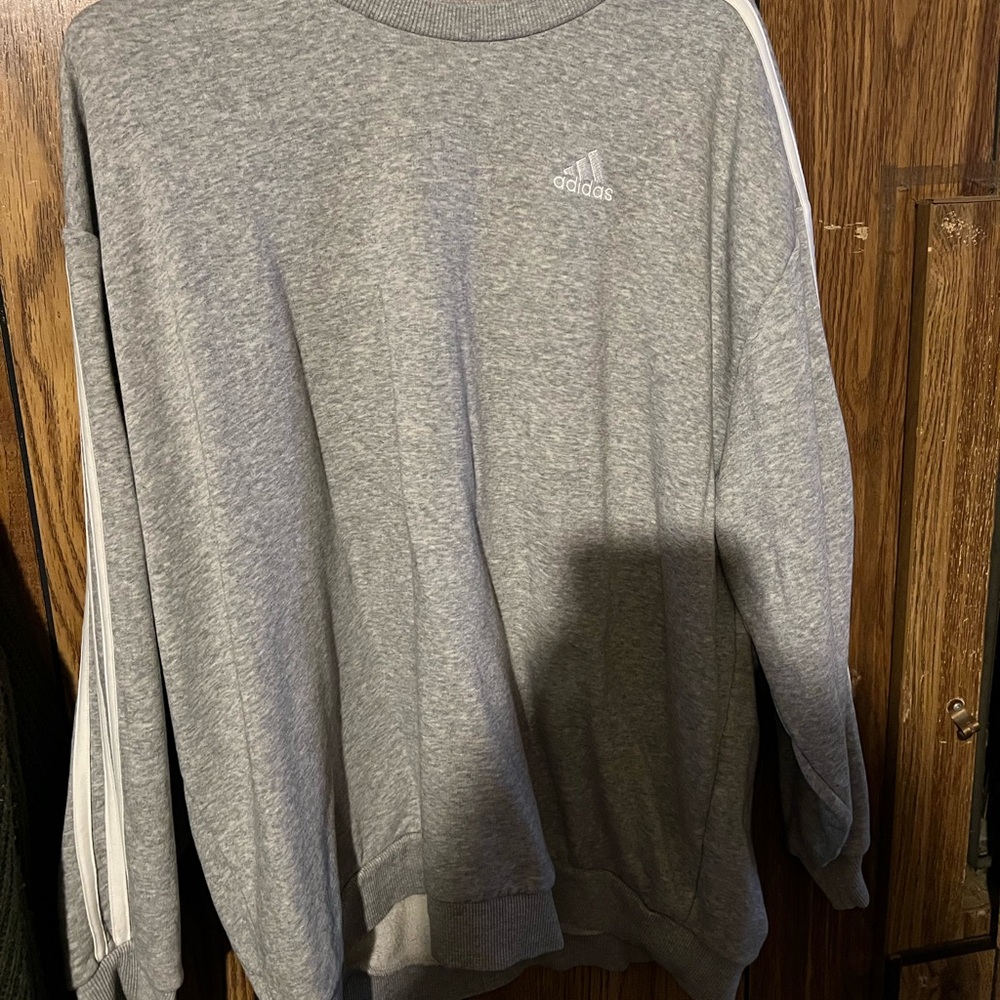 Adidas crewneck